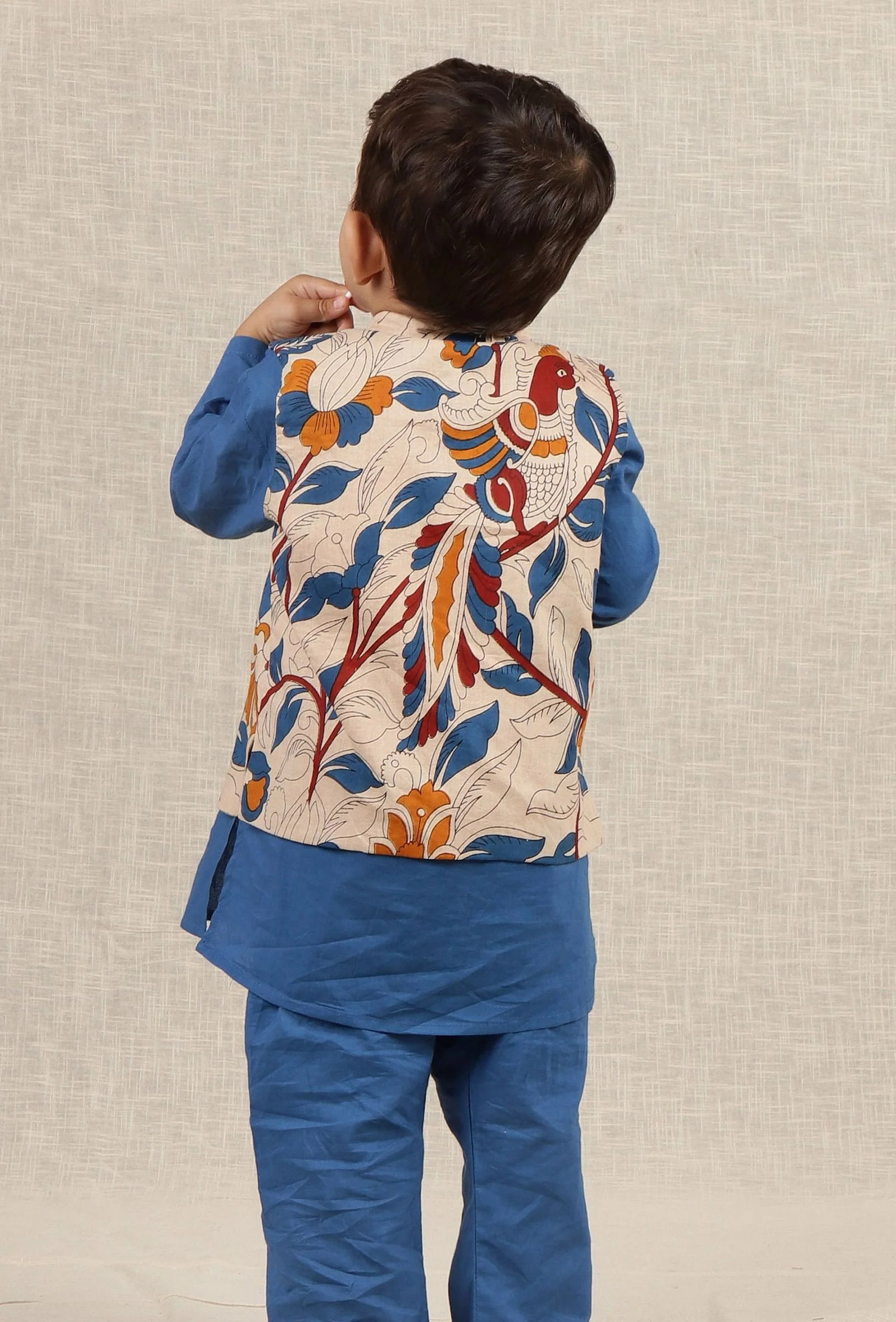 Daven Beige Cream Kalamkari Printed Cotton Nehru Jacket - Image 3