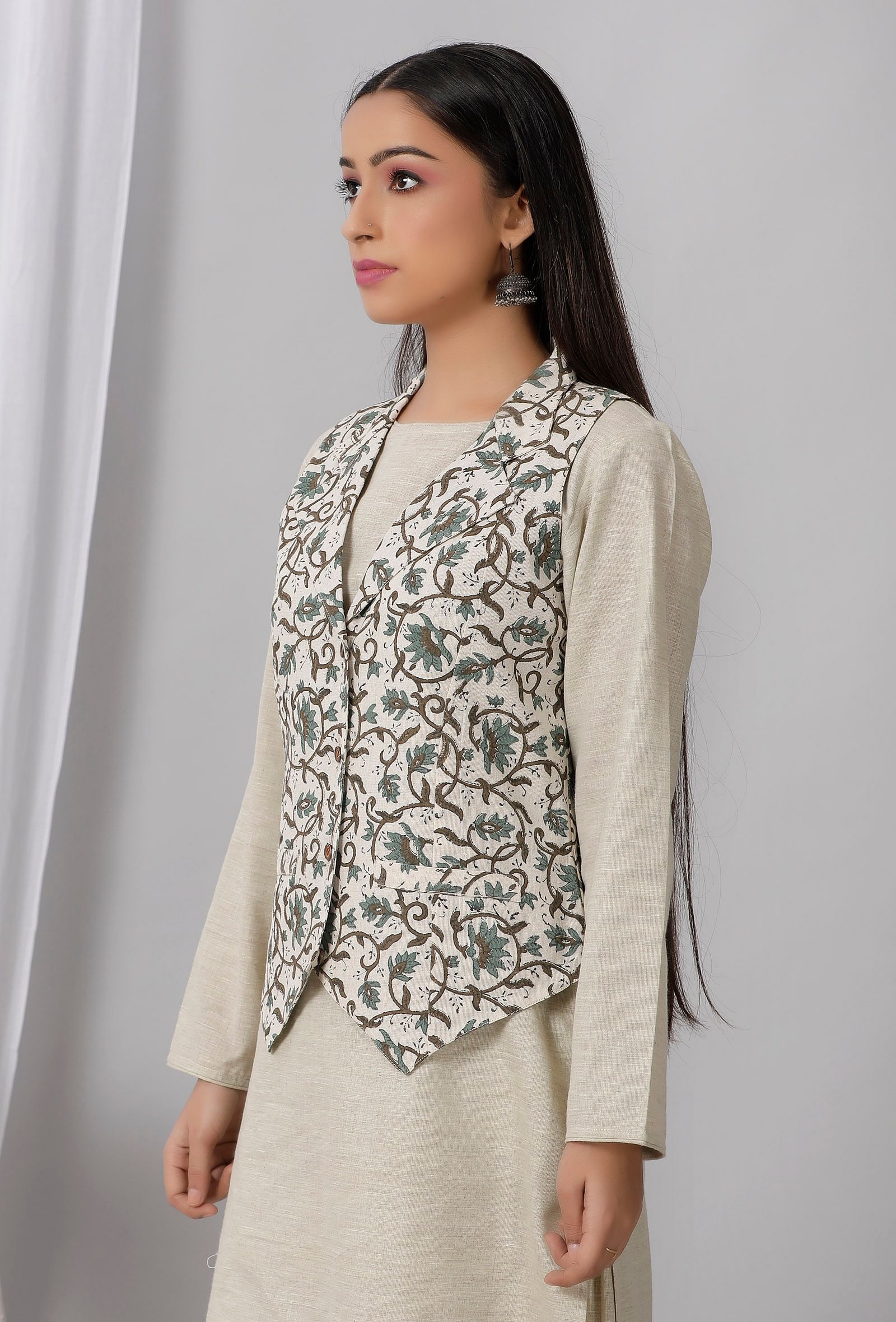 Green Block Printed Cotton Collar Khadi Blazer - Image 4
