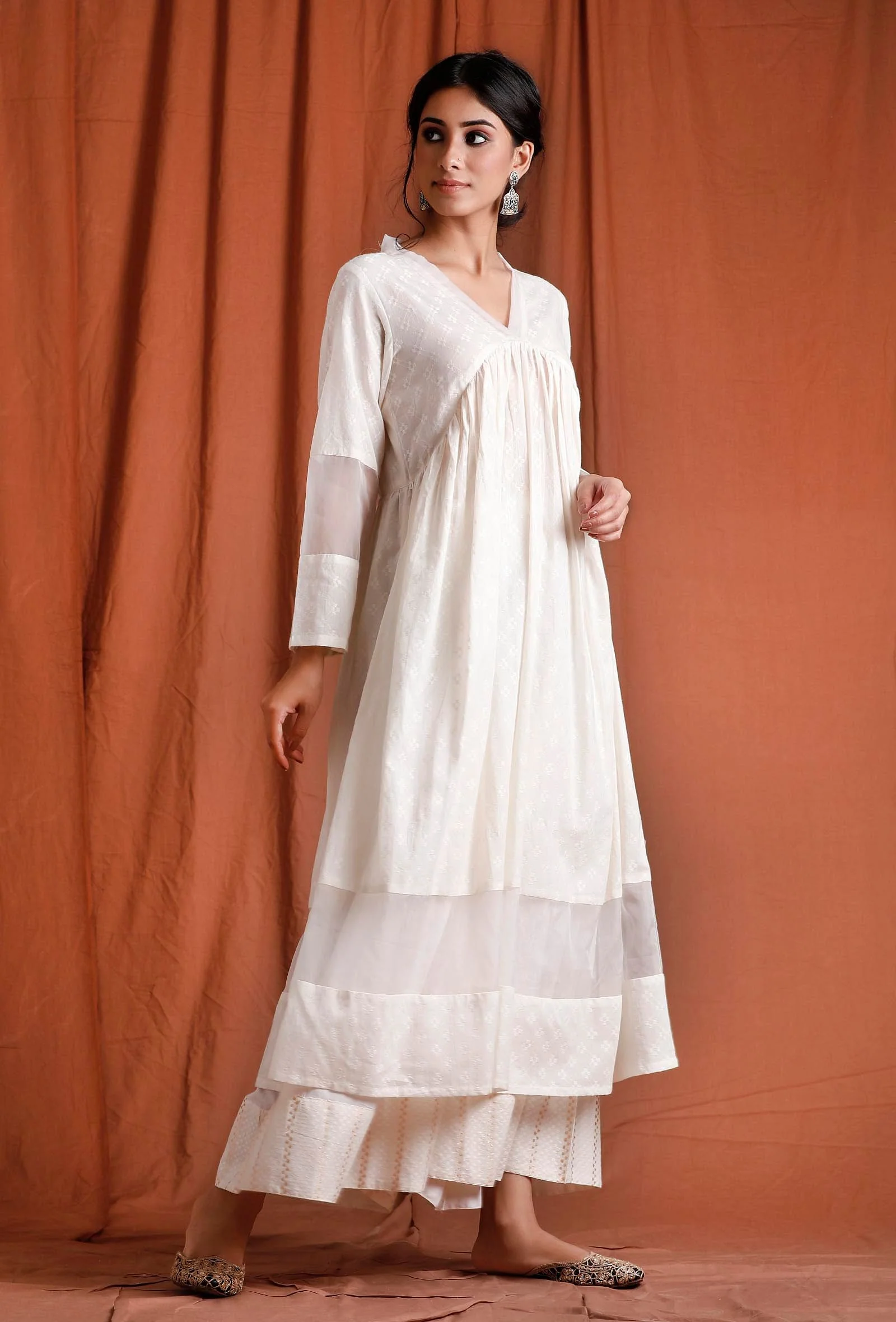 Off White Gathered Organza Kurta - Image 3
