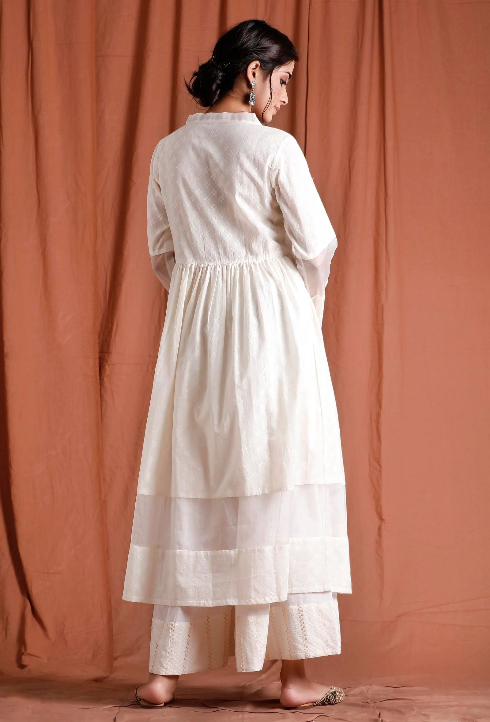 Off White Gathered Organza Kurta - Image 4
