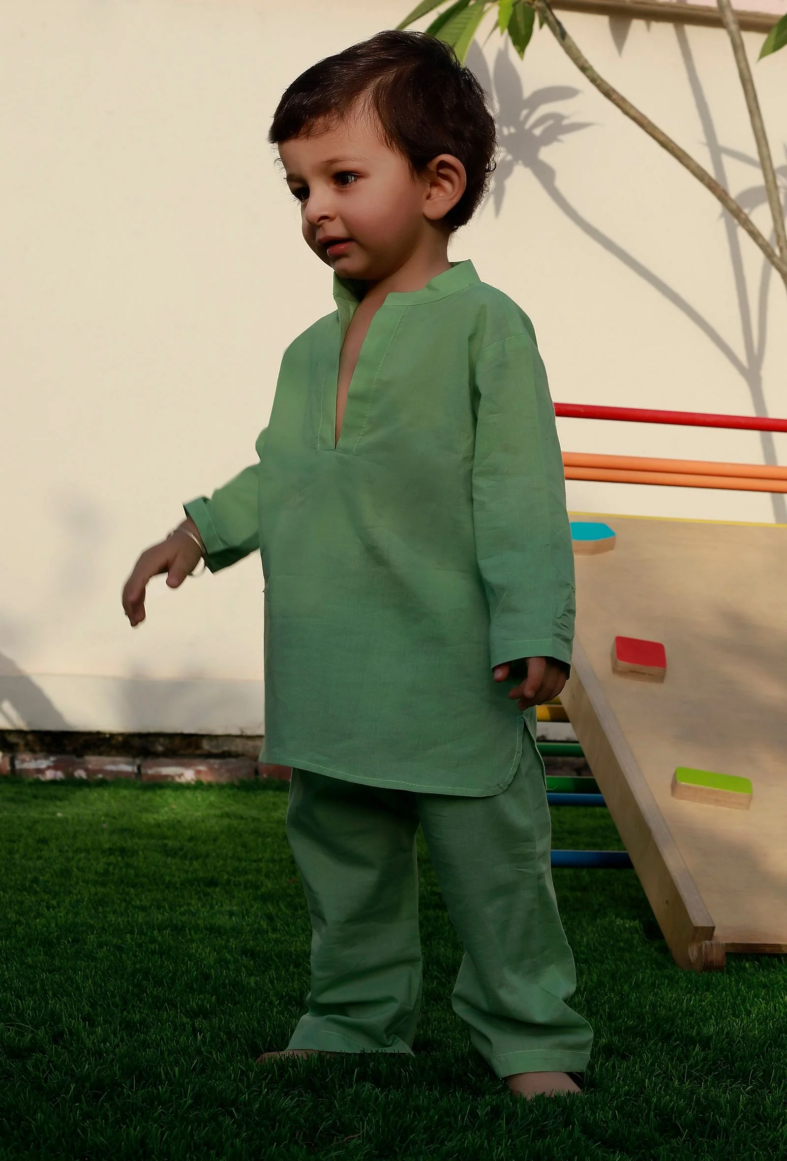 Set Of 2: Leafy Green Cotton Kurta And Green Pyjama - Image 3