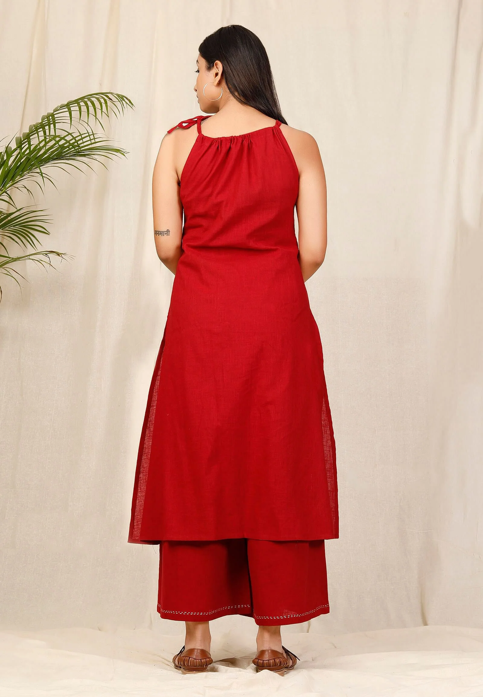 Sindoori Halter Neck Kurta - Image 3